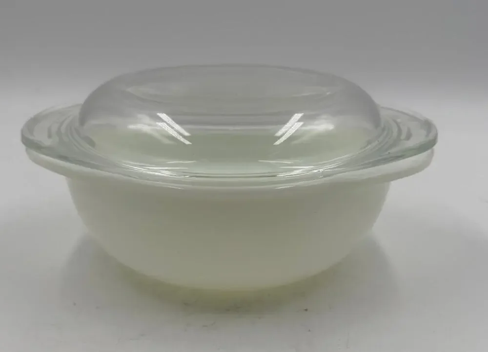 Vintage Pyrex Opal 022 Round Covered Casserole Bowl - Picture 1 of 7